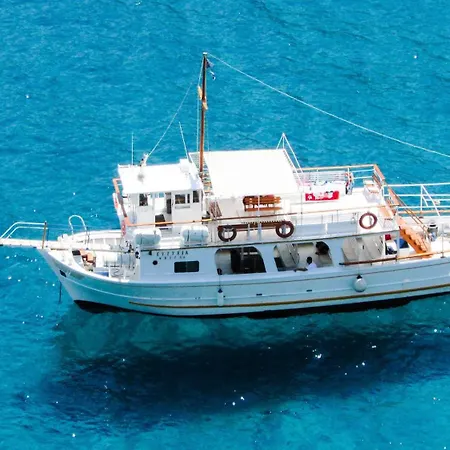 וילה Elegant Santorini - 1 Bedroom - Kudrow - Private Jacuzzi And Astounding Caldera Sea Views - סנטוריני